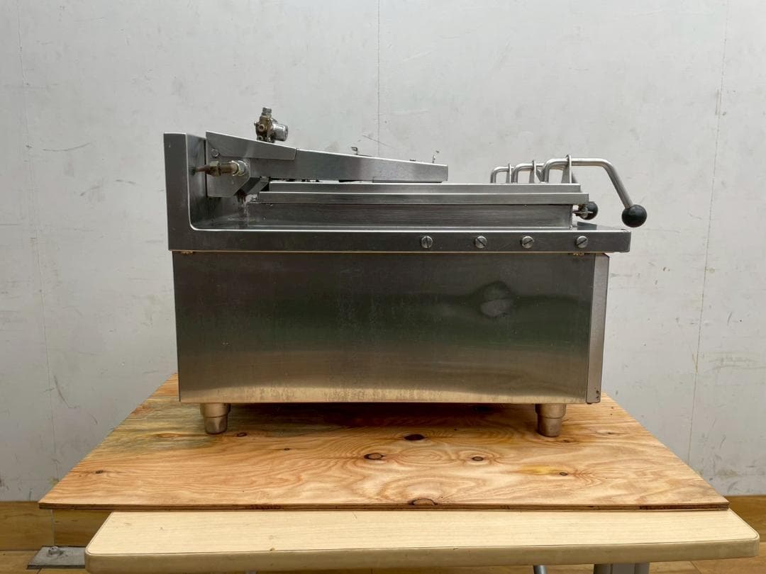 T7924☆ニチワ☆NICHIWA☆3連付☆電気自動餃子焼器☆卓上式☆