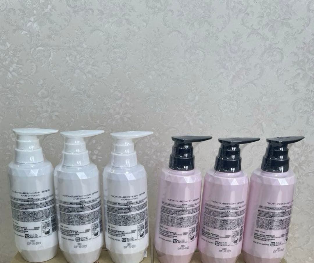 アデランス　シャンプー　トリートメント　保湿