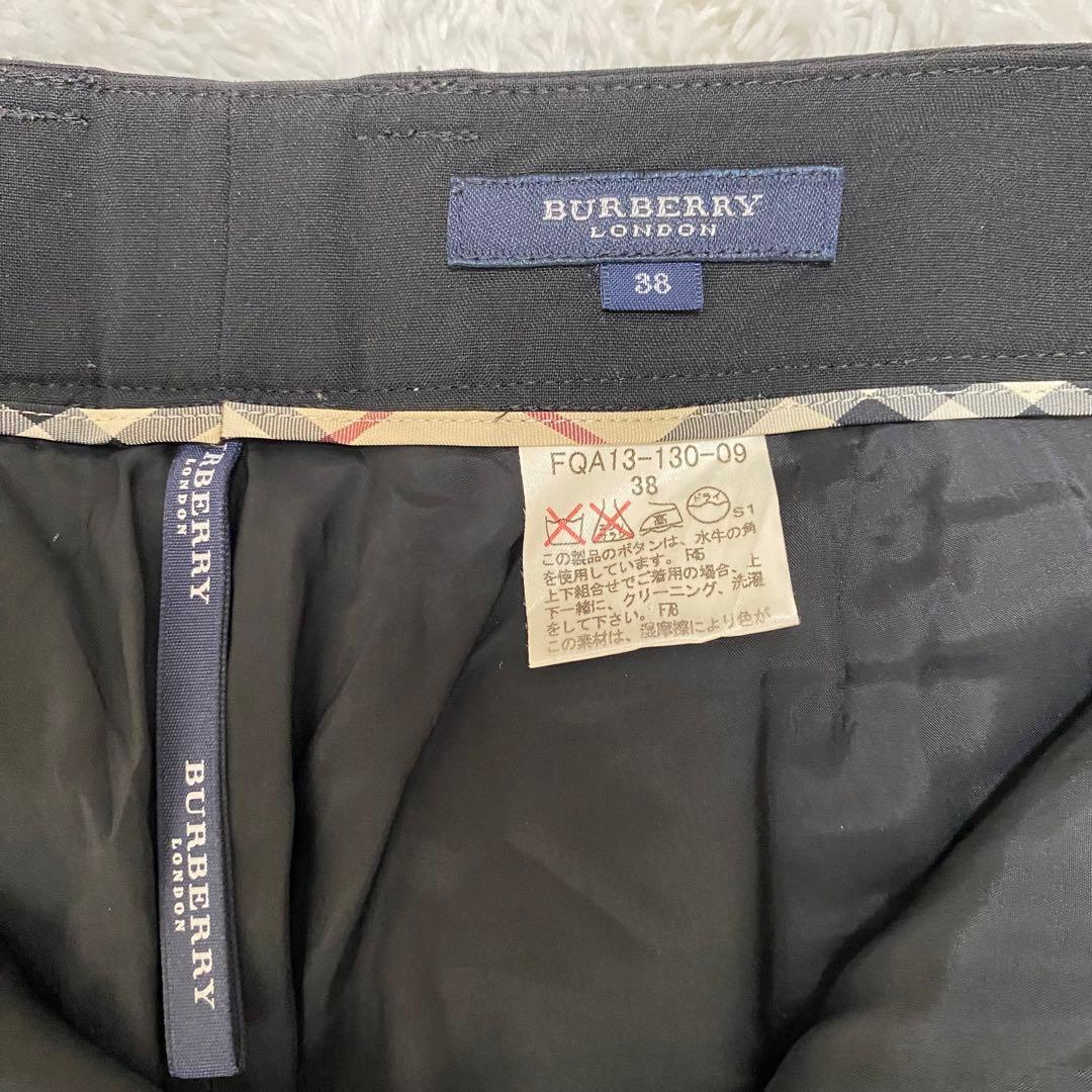 【美品】 バーバリーロンドン パンツスーツ ノバチェック 38 ブラック 光沢感