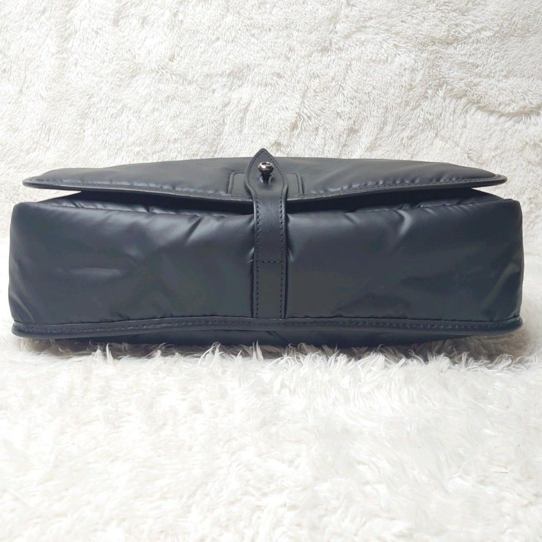 【極美品】HUNTING WORLD メッセンジャーバッグ バチュークロス A4