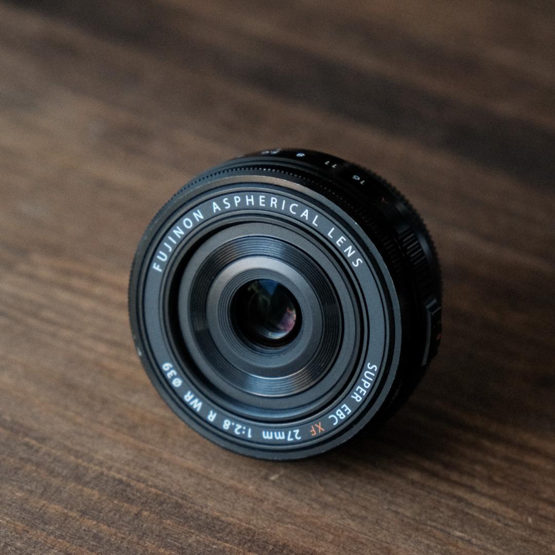 [良品]FUJIFILM X27mmF2.8 R WR/パンケーキレンズ