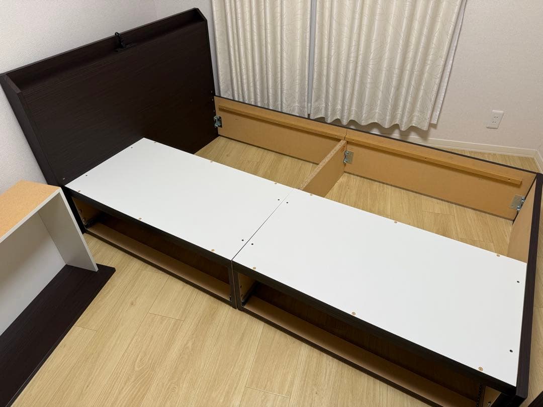 3/10まで　美品！ニトリセミダブルベッドフレーム ダークブラウン　引き出し付き