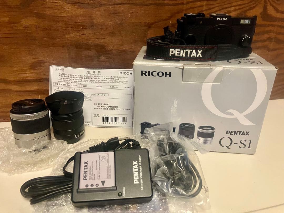 PENTAX Q-S1 ミラーレス一眼 カメラ