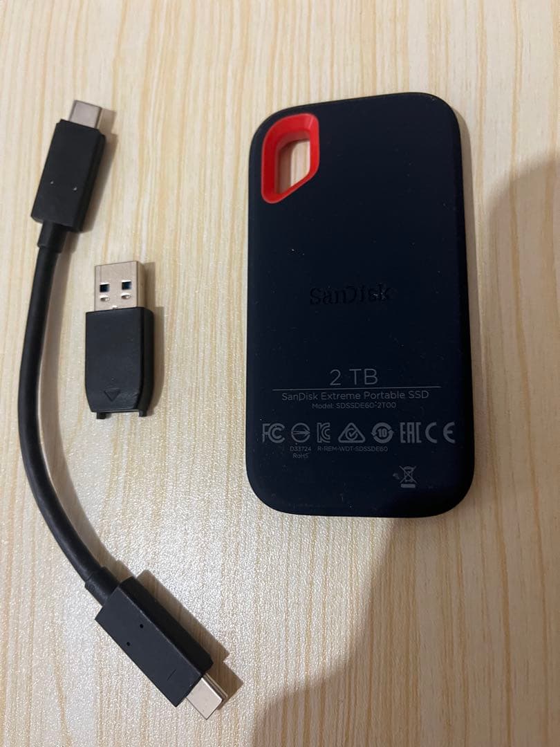 SanDisk 外付SSD 2TB エクストリーム550MB/秒