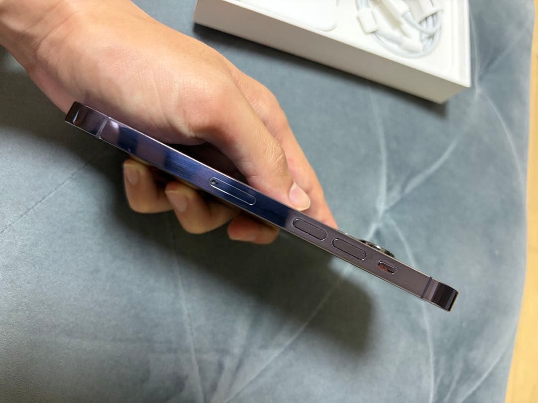 ま*n様 iPhone 14 Pro イヤホン、Moffセット