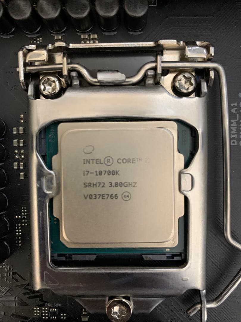 core i7 10700K マザーボードとメモリ32GB付き