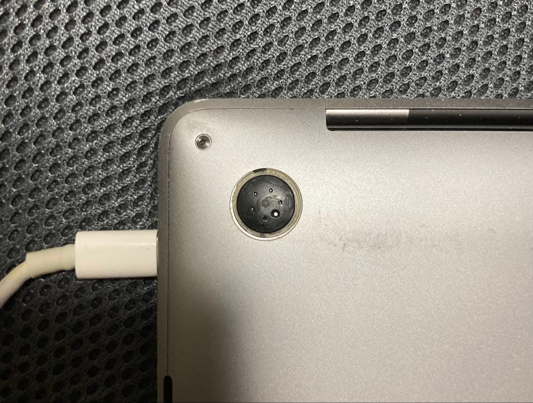 MacBook Pro (15-inch, 2016) 本体