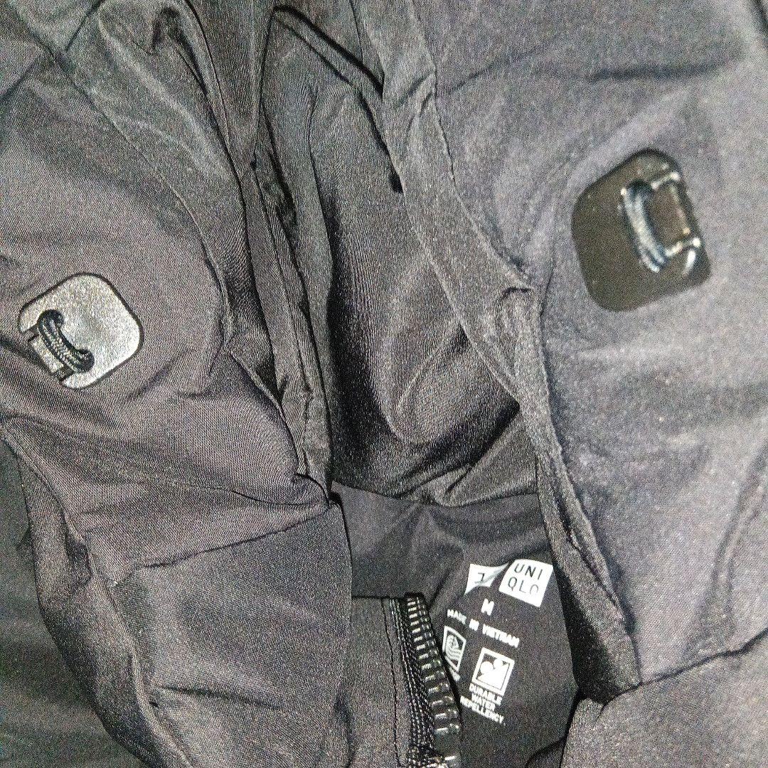 ユニクロシームレスダウンショートコート婦人用Mサイズ ブラック