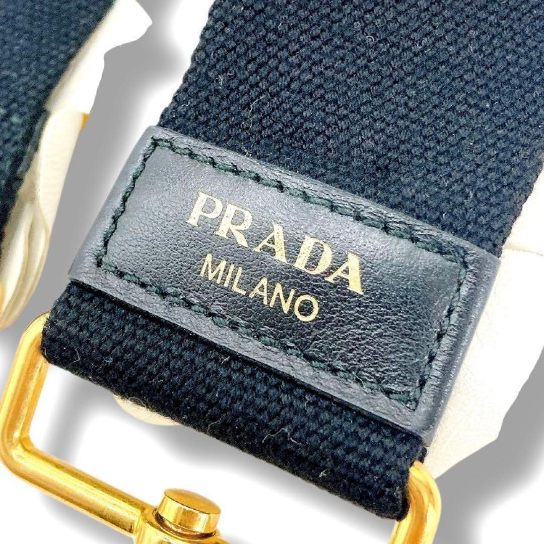PRADA✨プラダ　ショルダーストラップ　レザー　フラワー　ブラック　肩掛け可能