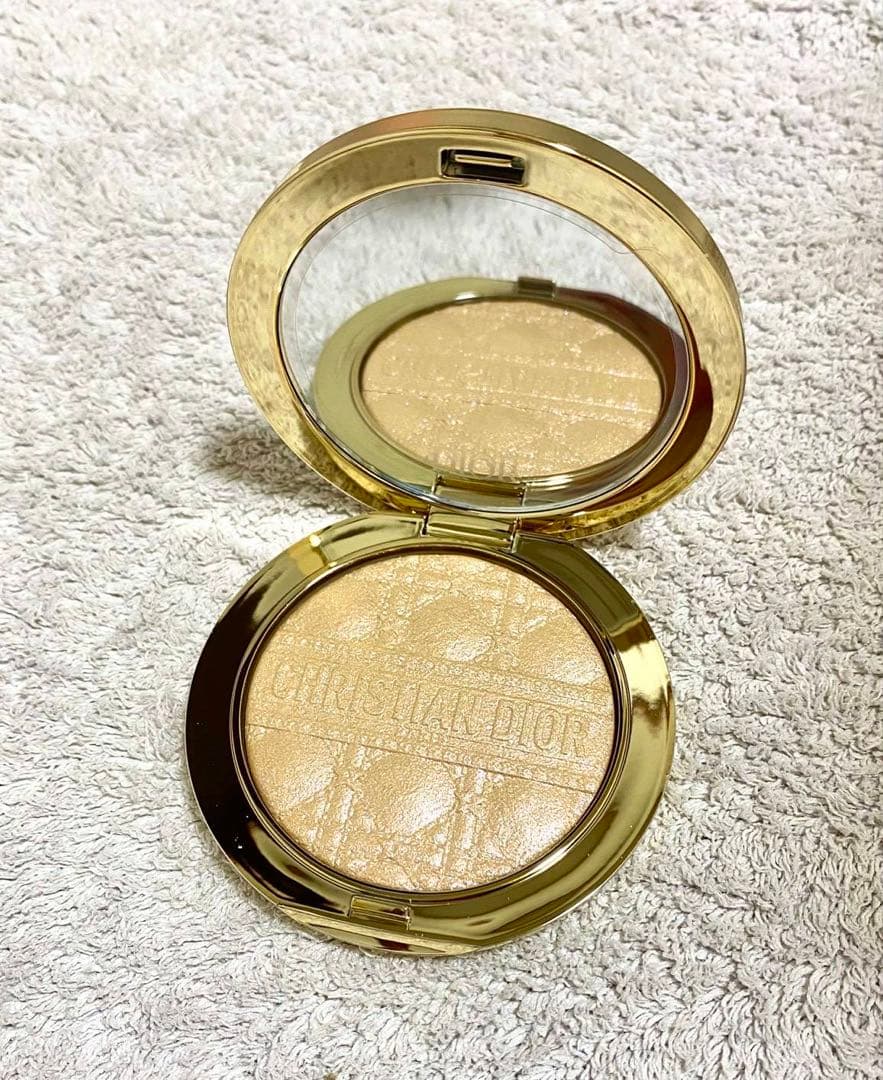 2025ホリデー ディオールスキン フォーエヴァー グロウ ルミナイザー 001