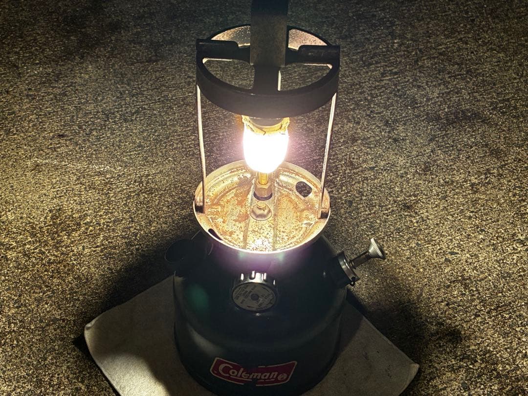 メンテ済》コールマン【'81年07月製200A700 ランタン（グリーン）】