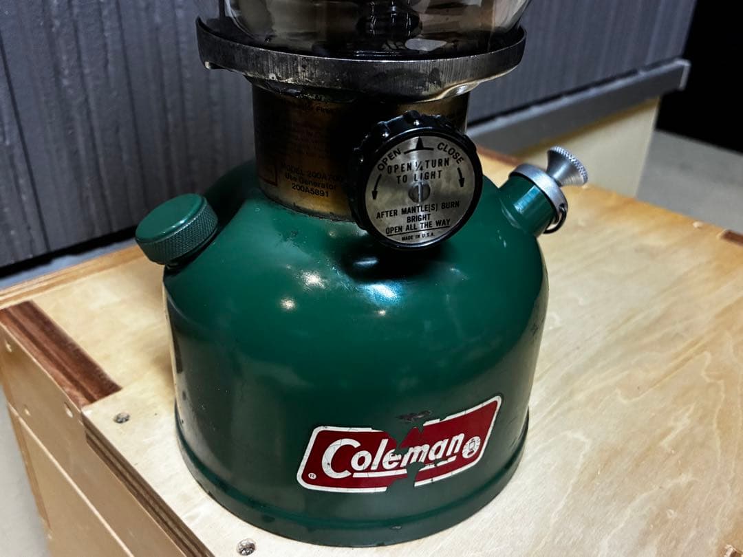 メンテ済》コールマン【'81年07月製200A700 ランタン（グリーン）】