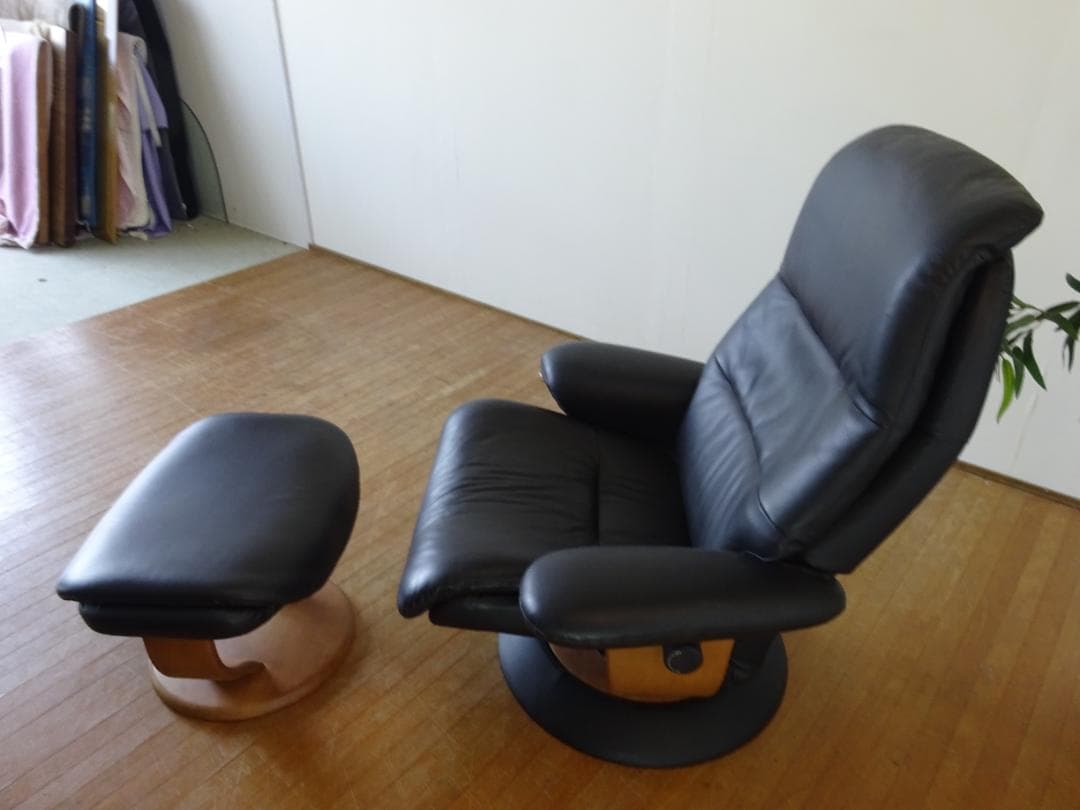 karimoku/カリモク　ディレトーレ　リクライニングチェア＆オットマン　美品