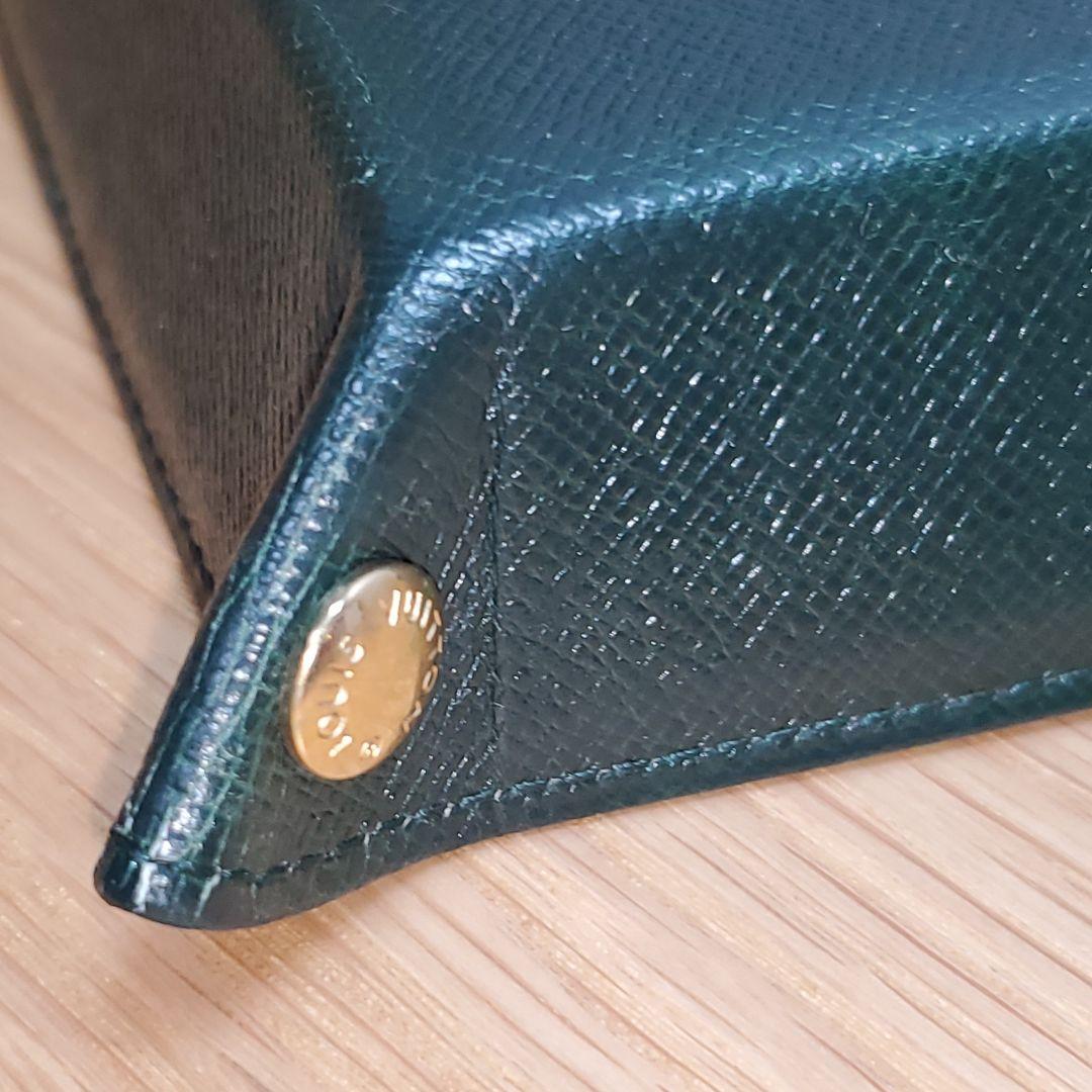 LOUIS VUITTON ルイヴィトン 小物入れ アクセサリーケース タイガ