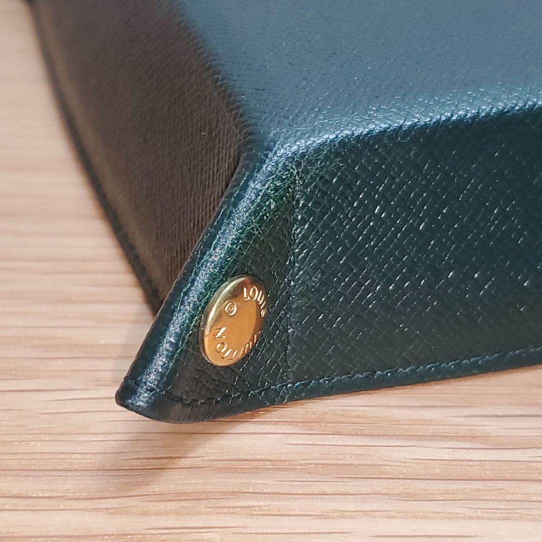 LOUIS VUITTON ルイヴィトン 小物入れ アクセサリーケース タイガ