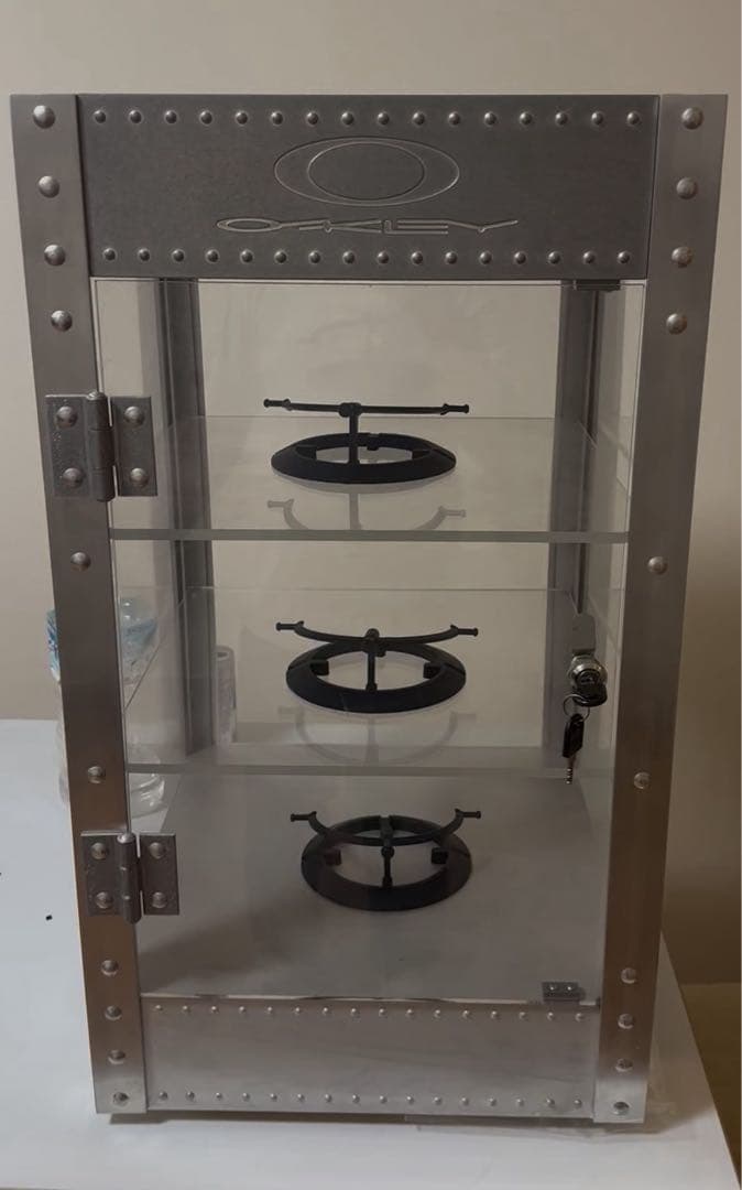 新品　オークリー　ショーケース　3段