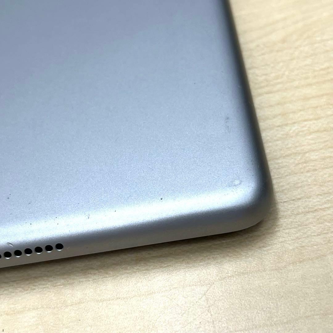 【T】Apple iPad 第6世代 128GB MR7J2J/A タブレット