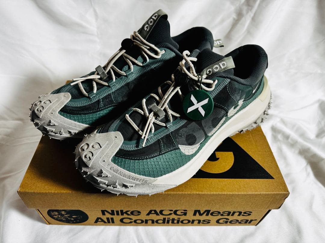 【新品未使用】NIKE ACG MOUNTAIN FLY 2 LOW 28.5