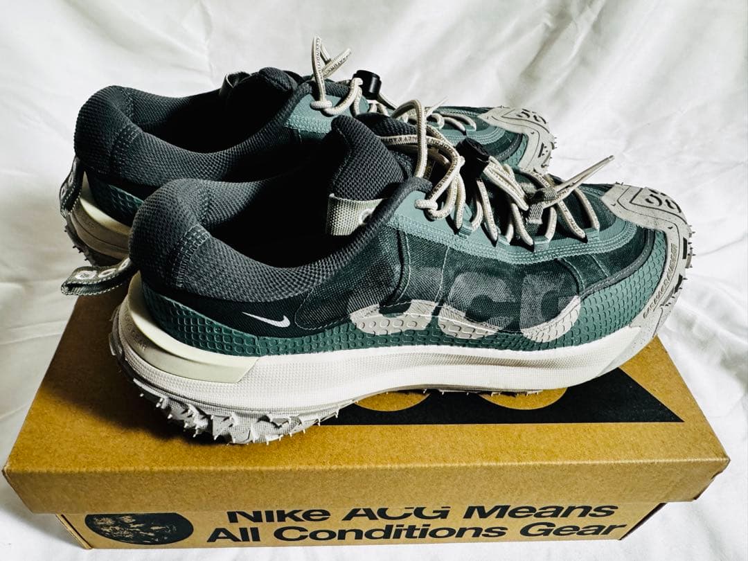 【新品未使用】NIKE ACG MOUNTAIN FLY 2 LOW 28.5