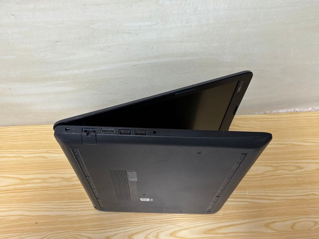 ノートPC HP250G7 i3-8145U メモリ4GB SSD120GB①