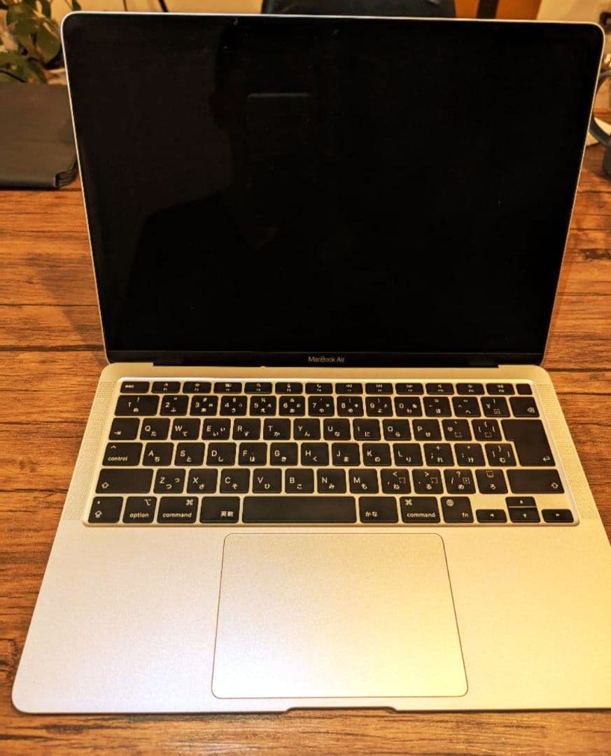 Macbook Air (2020, M1) 16GB/256GB シルバー