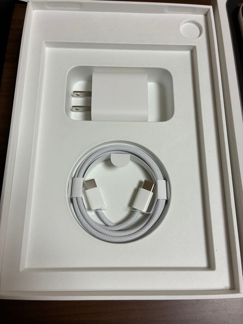 iPad mini 第7世代フィルム、ケース付き128GB スターライト