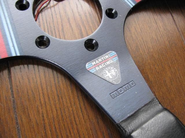 MOMO MARTINI RACING 　マルティニ　レーシング　バージョン