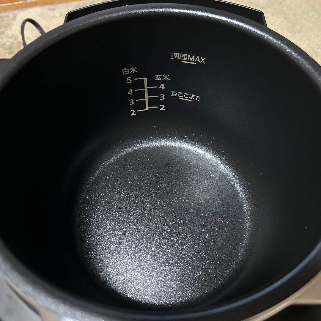 【新品未使用品】Panasonic 電気圧力鍋 SR-MP300-k