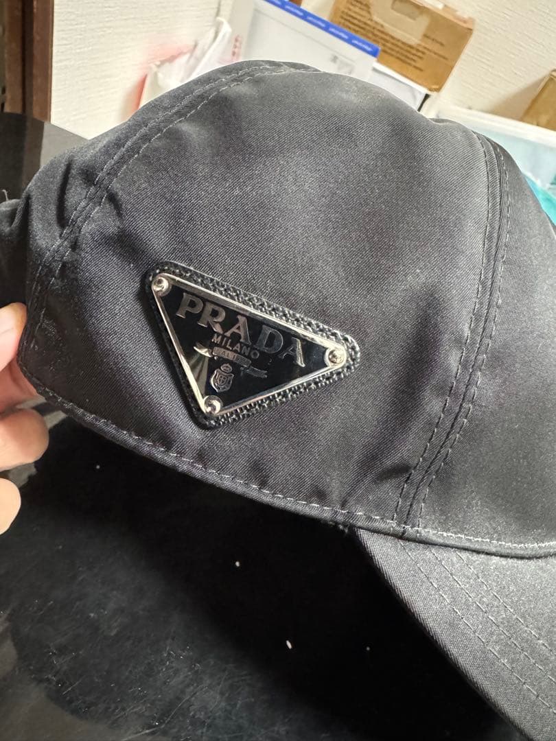 PRADA ブラック ナイロン キャップ