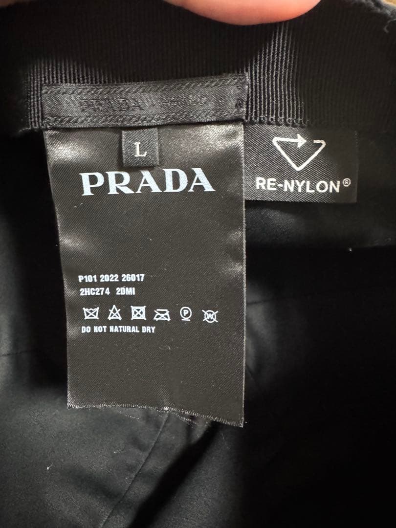 PRADA ブラック ナイロン キャップ