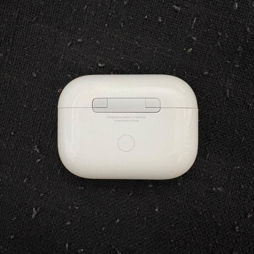 AirPods pro 2 本体 ホワイト 充電ケース付き　左耳のみ
