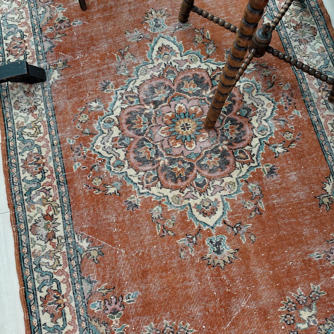 トルコ ヴィンテージラグ A12 レア オレンジ ブラウン ピンク ブルー