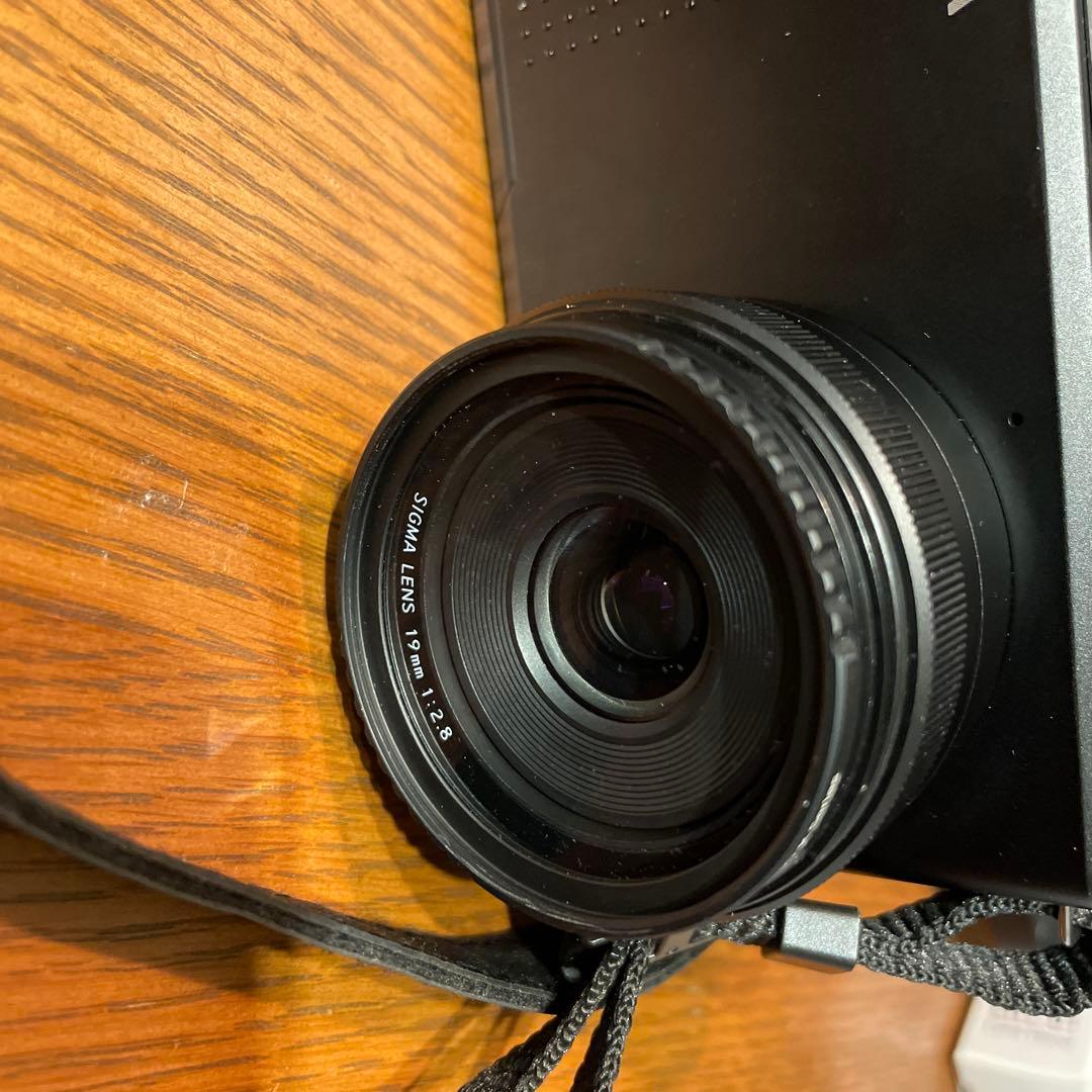 SIGMA DP1 Merrillコンパクトデジタルカメラ