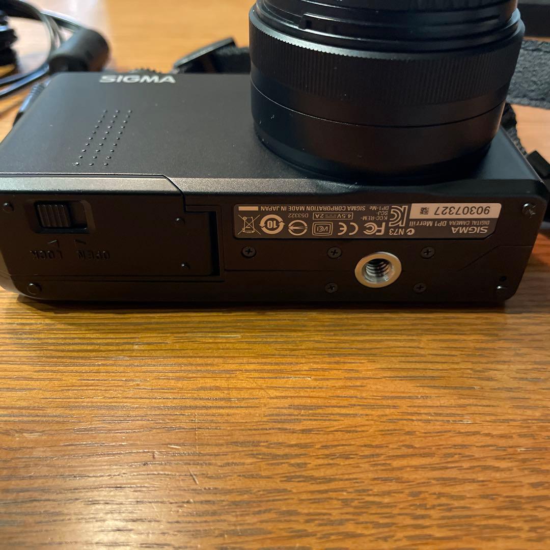 SIGMA DP1 Merrillコンパクトデジタルカメラ