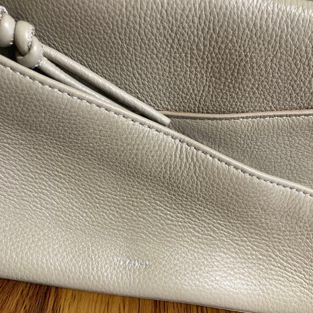 BEAURE ビュレ　カウレザー スラントポケット ボストングレージュ新品未使用