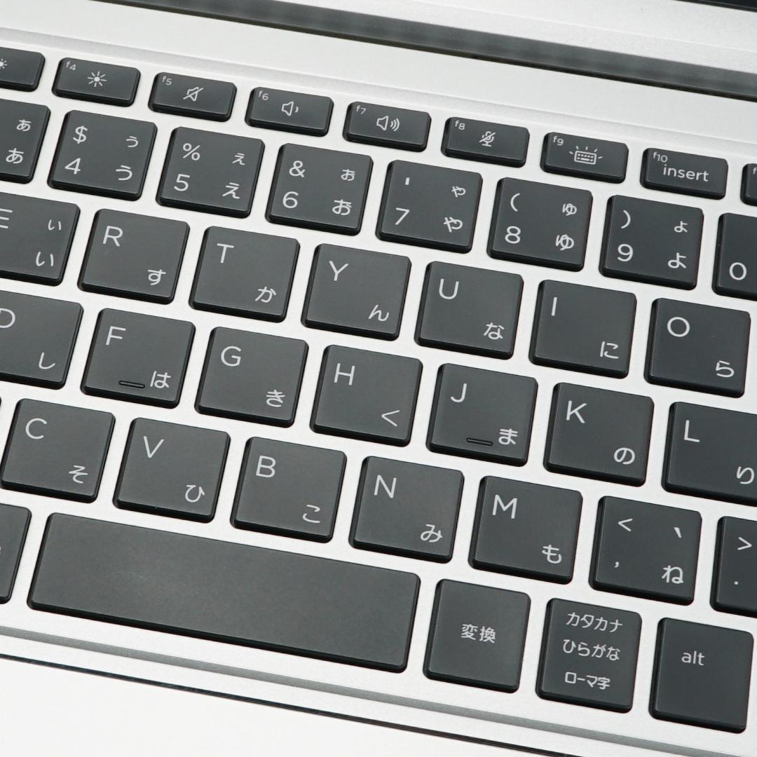 極美品のほぼ現行モデル✨１０コアの第１３世代コアｉ５に超高速ＳＳＤ＆１６Ｇメモリ