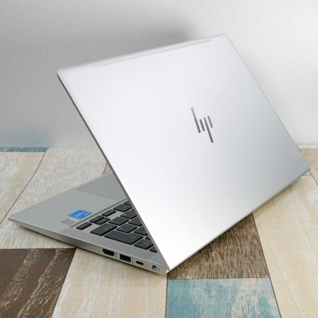 極美品のほぼ現行モデル✨１０コアの第１３世代コアｉ５に超高速ＳＳＤ＆１６Ｇメモリ