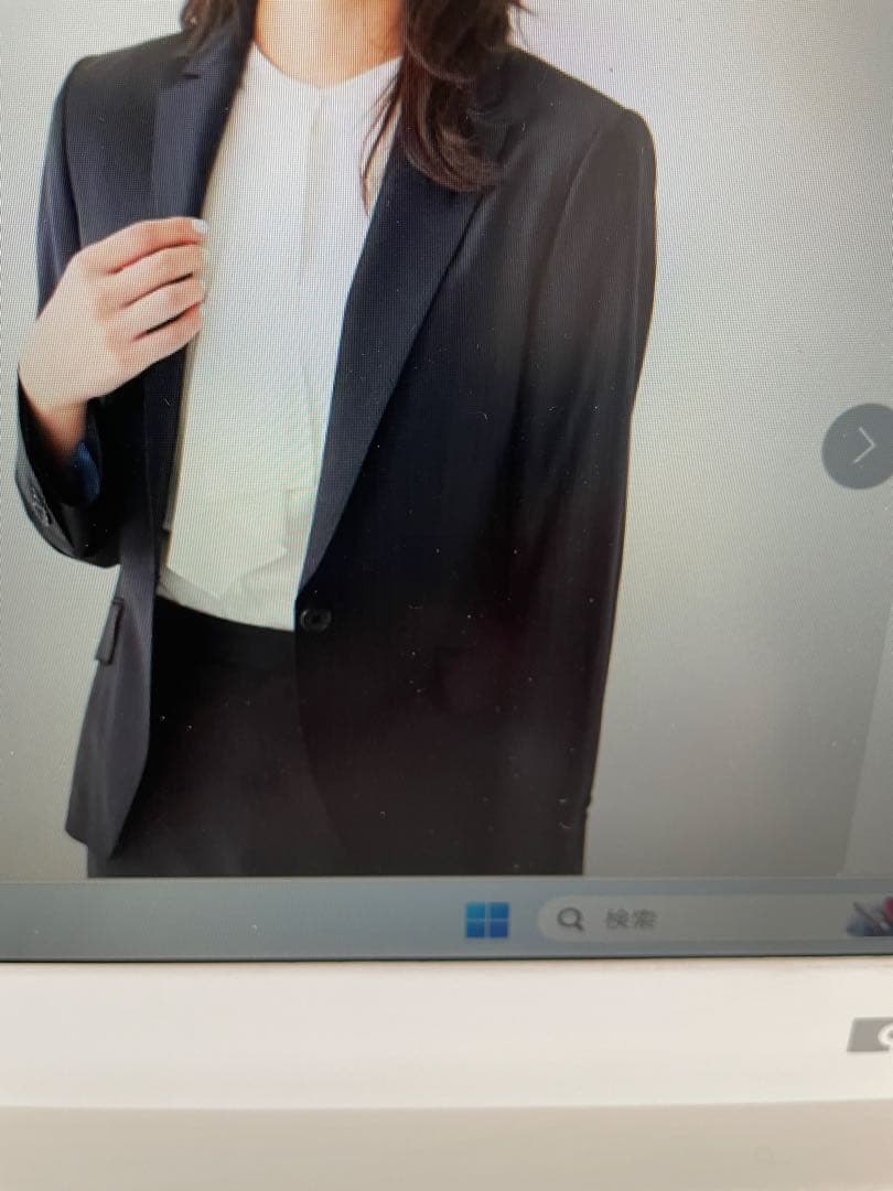 O*O様 今期タグ付新品　アンタイトル　ウーステッドパンツスーツです