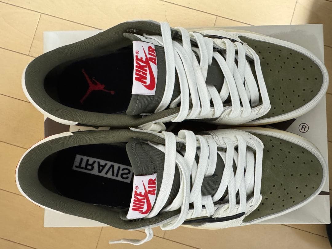 Travis Scott × Air Jordan1 Reverse Olive