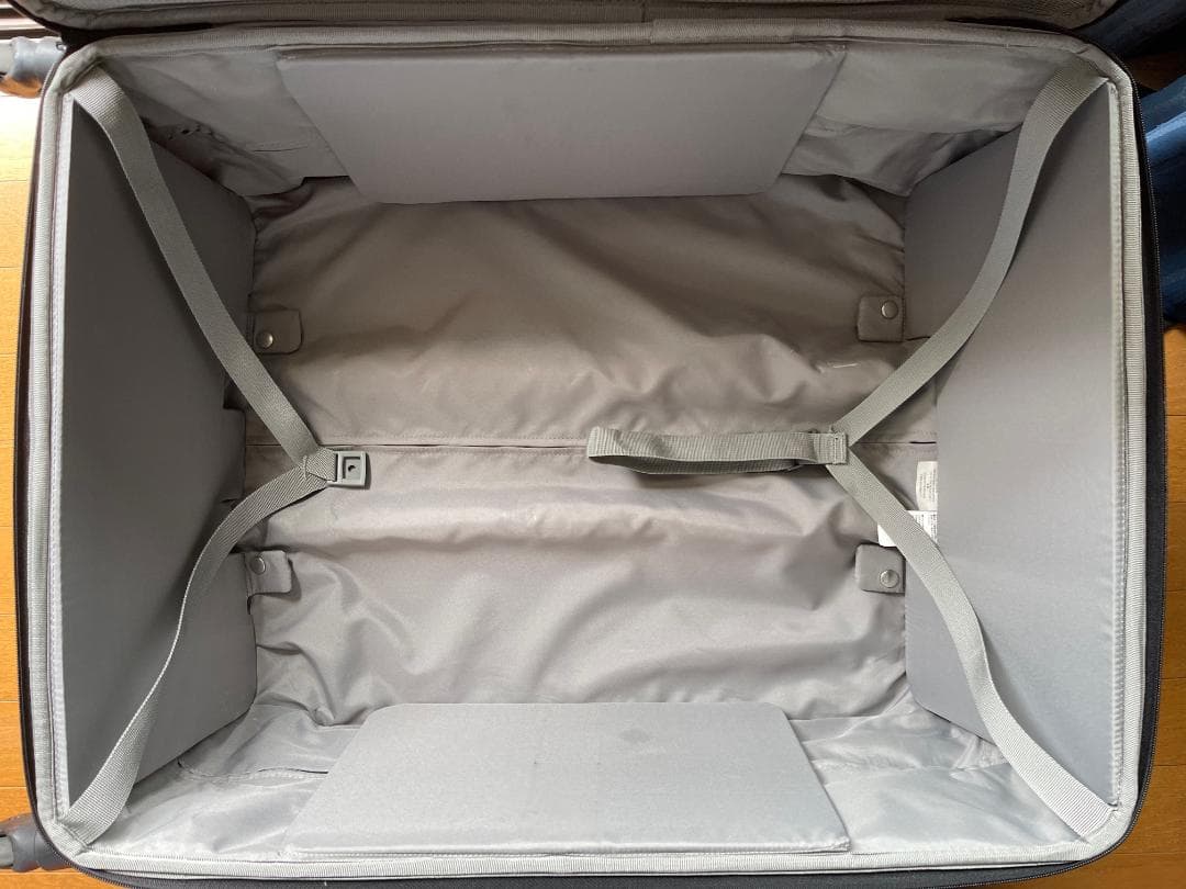 無印良品 半分の厚みで収納できる ソフト キャリーケース 黒 XL MUJI