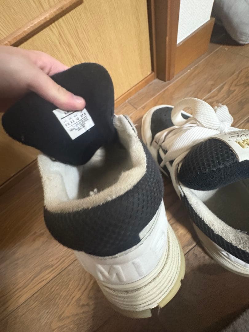 AMIRIスニーカー