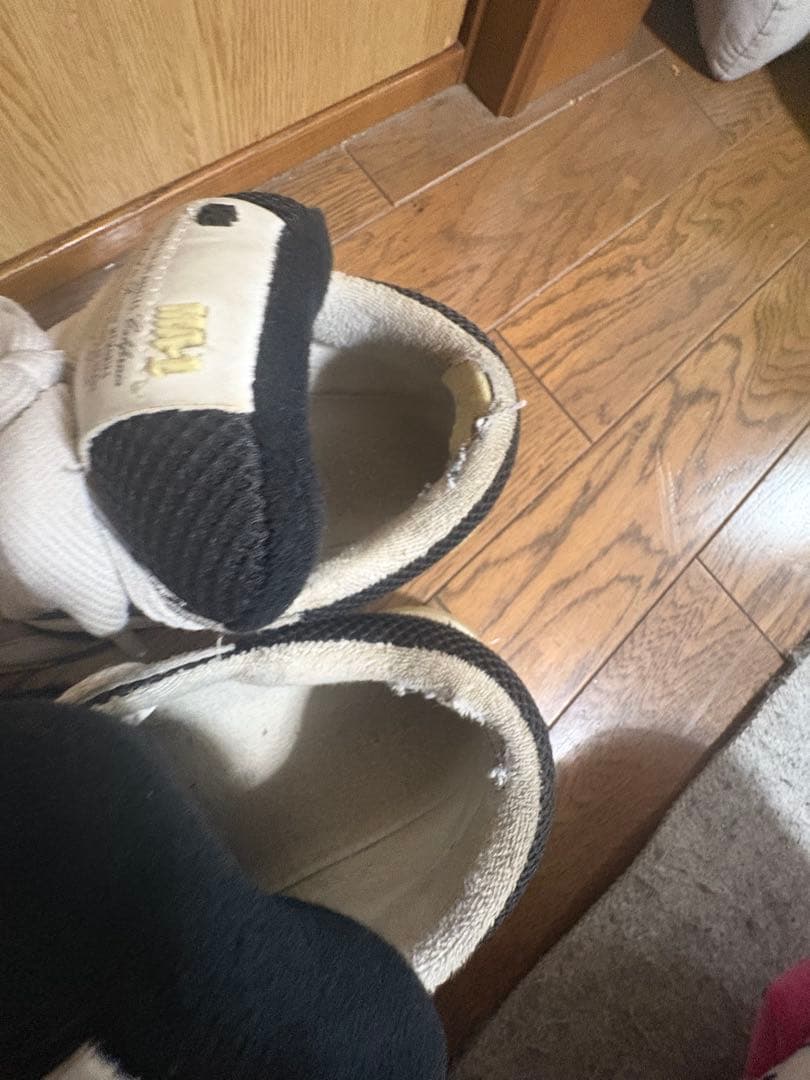 AMIRIスニーカー