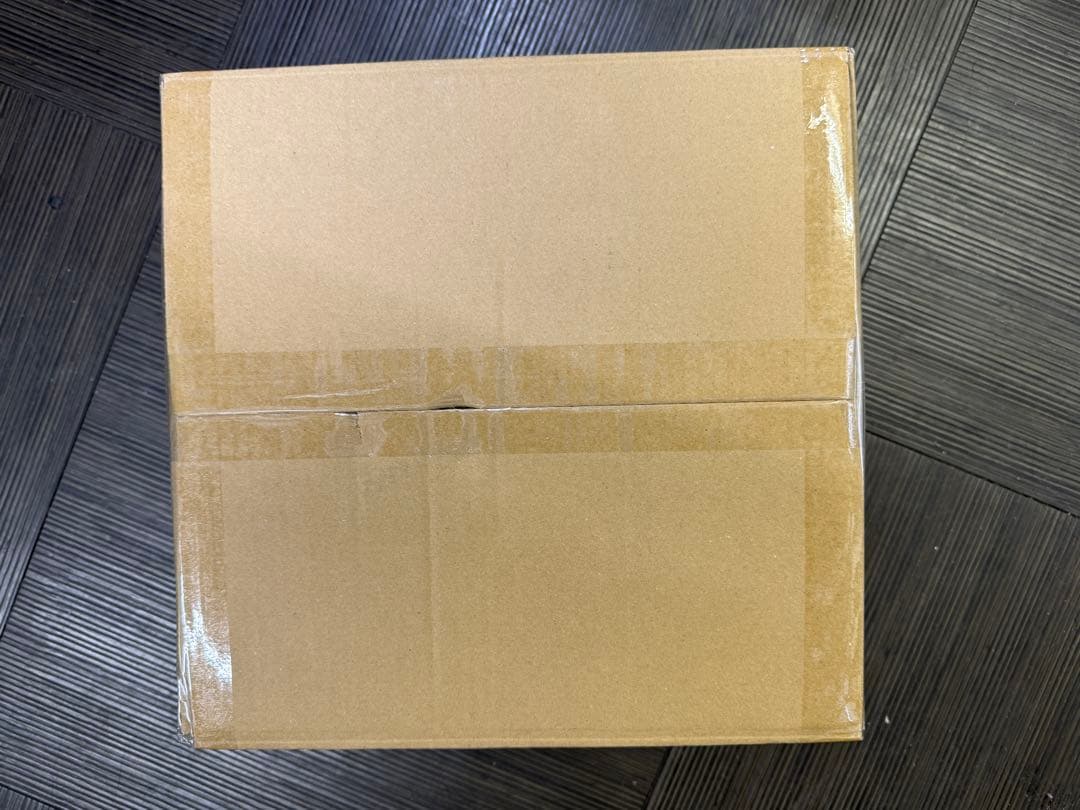 ユニアリ勝利の女神 NIKKE 新品未開封 1カートン