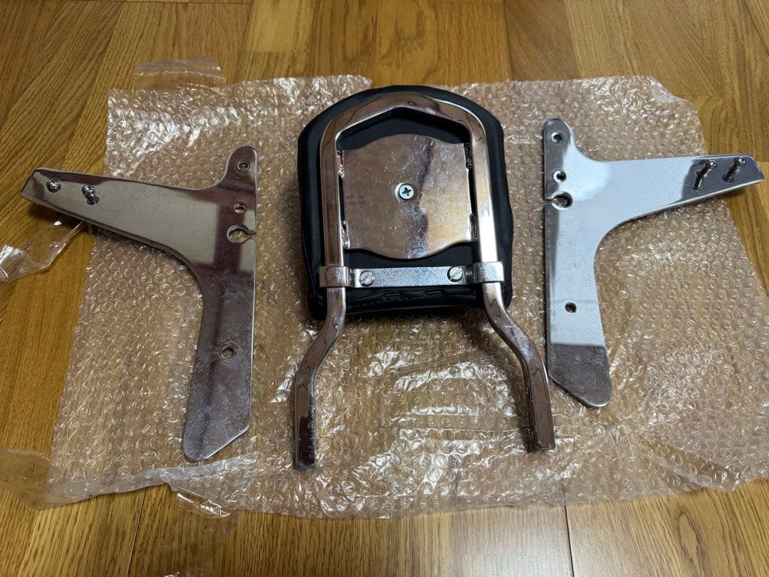 ハーレー用バックレスト 純正　2014年〜