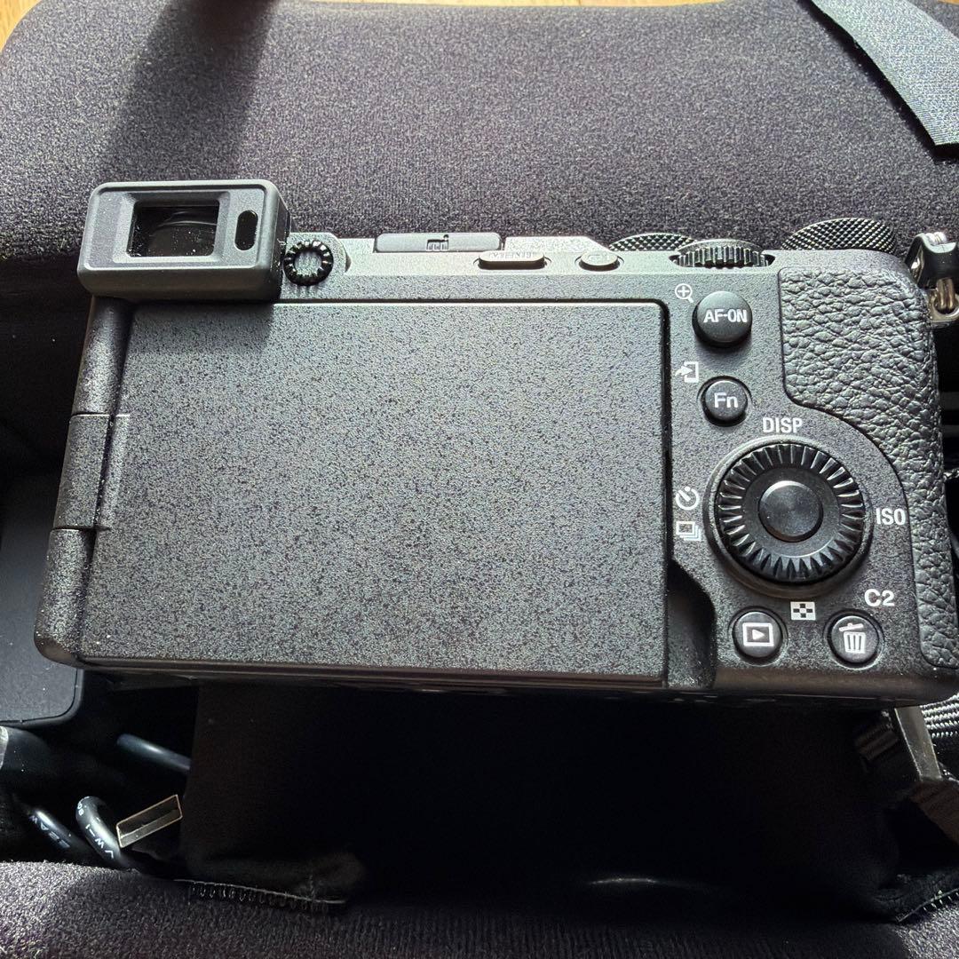 SONYα7C II ILCE-7CM2Lズームレンズキット　64Gメモリー付き