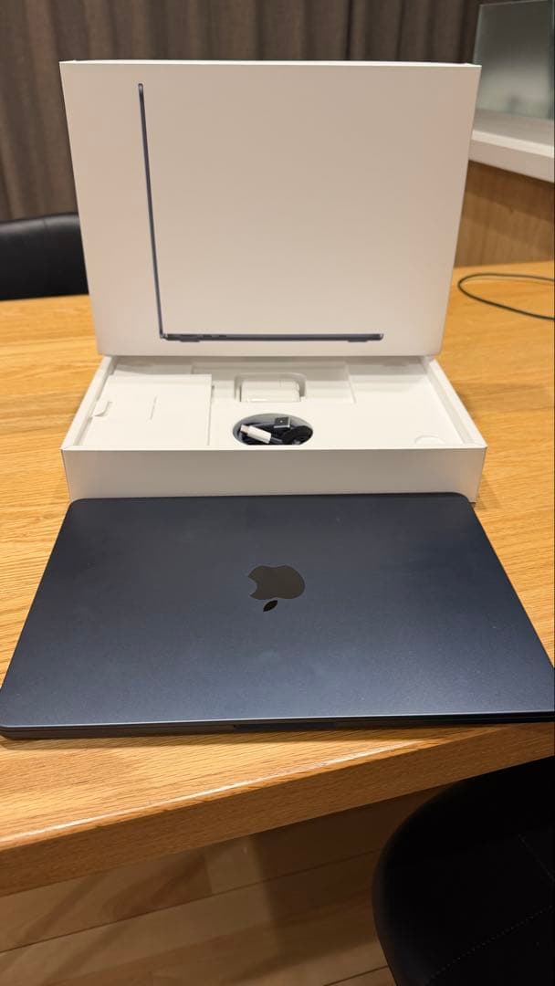 MacBook本体 MacBook Air (Apple M2, 16GB)