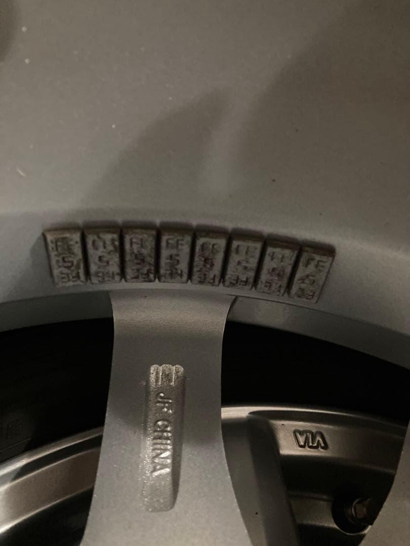 スタッドレスタイヤ　GOOD YEAR 205／60R16 92Q 16インチ