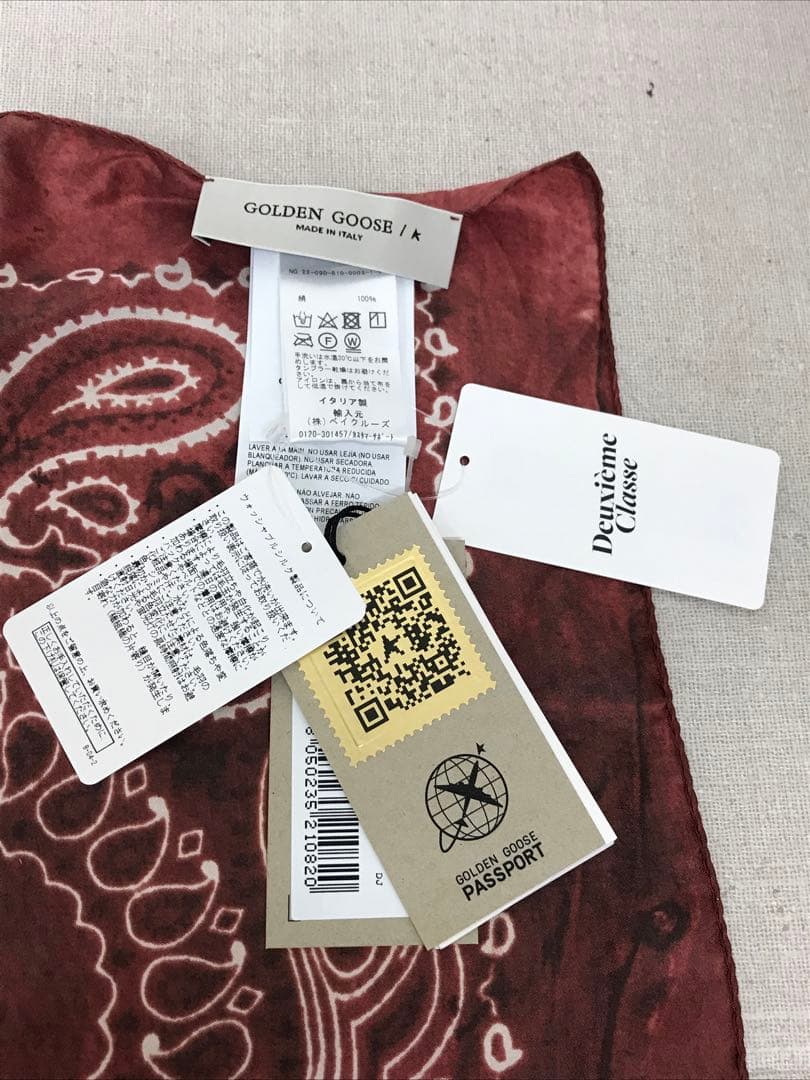 未使用品　GOLDEN  シルク100%スカーフ　K931