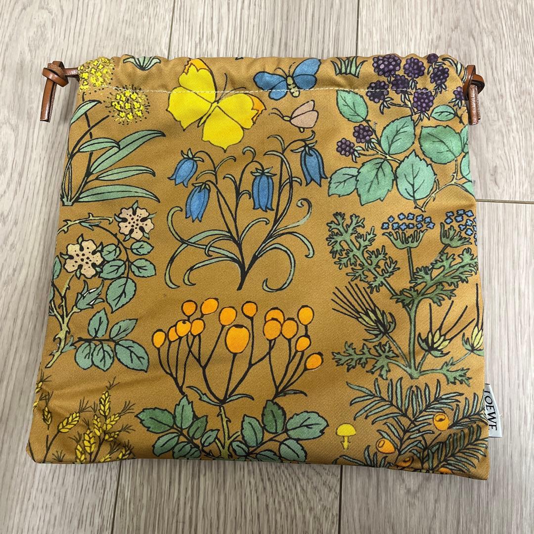 ロエベ　巾着　ブラウン