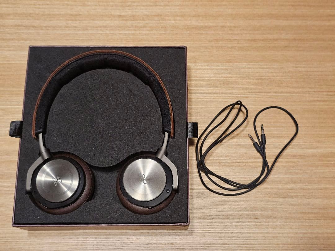 Bang & Olufsen B&O PLAY H8 ワイヤレスヘッドフォン